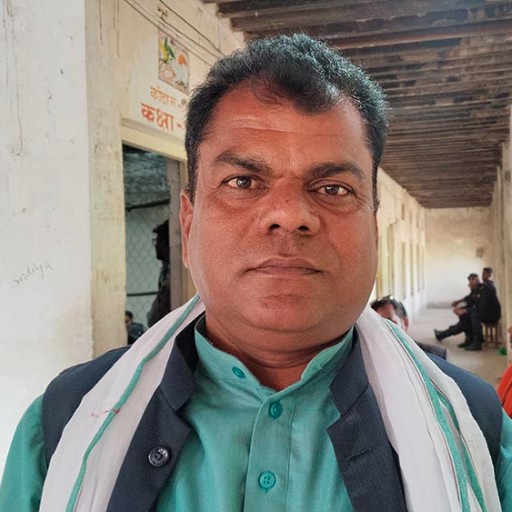 राज  किशोर  महतो 